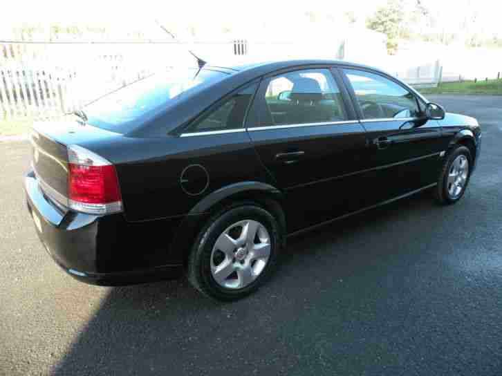 2006 (06) Vauxhall Vectra 1.8i ( 140ps ) Exclusive Damaged repairable salvage