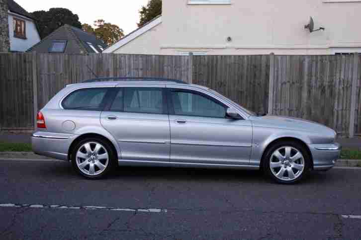 2006 56 Jaguar X-TYPE 2.2D SE Manual Estate In Silver 5dr Diesel