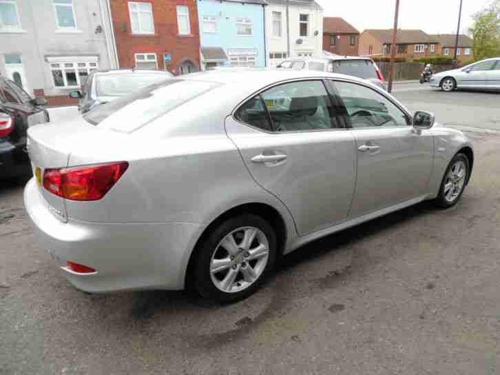 2006 "56" LEXUS IS 220D 2.2 DIESEL IN METALLIC SILVER, GREAT DRIVER, NO RESERVE