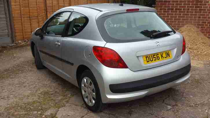 2006 56 PEUGEOT 207 1.4 S Silver 50,000 miles Timing Belt & Waterpump replaced