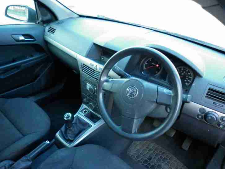 2006/56 VAUXHALL ASTRA 1.3CDTI 5 DOOR HATCHBACK.NICE CONDITION.GOOD RUNNER.CHEAP