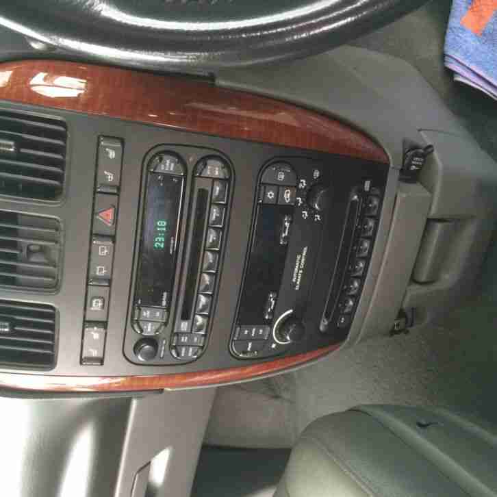 2006 CHRYSLER GRAND VOYAGER LTD AUTO SILVER