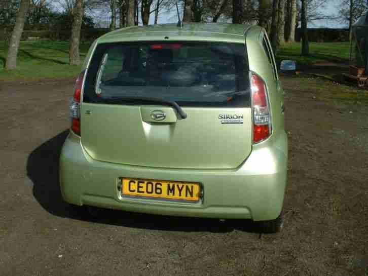 2006 DAIHATSU SIRION 1.0 S VERY LOW MILEAGE **EXCELLENT MPG & £30 ROAD TAX**