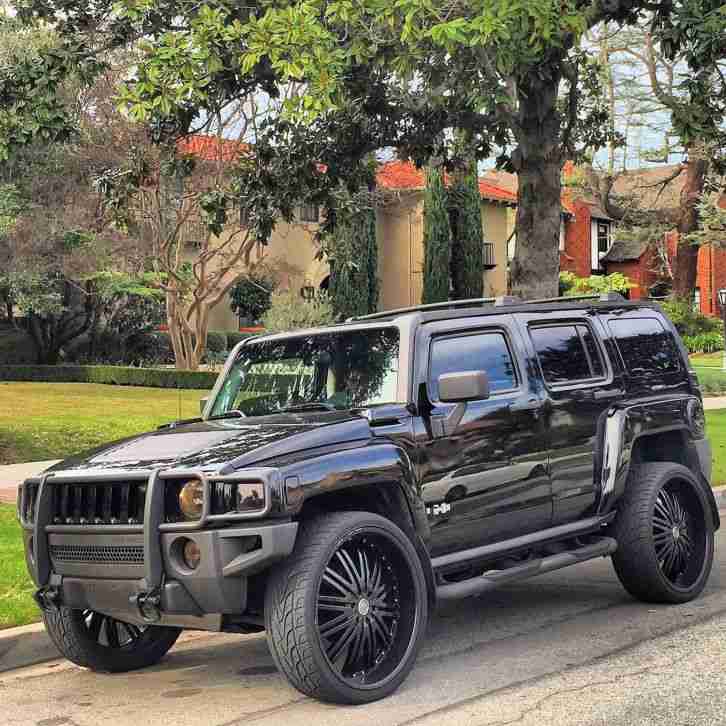 2006 Hummer H3 custom one off modified 26 Alloy Wheels, Built in iPad
