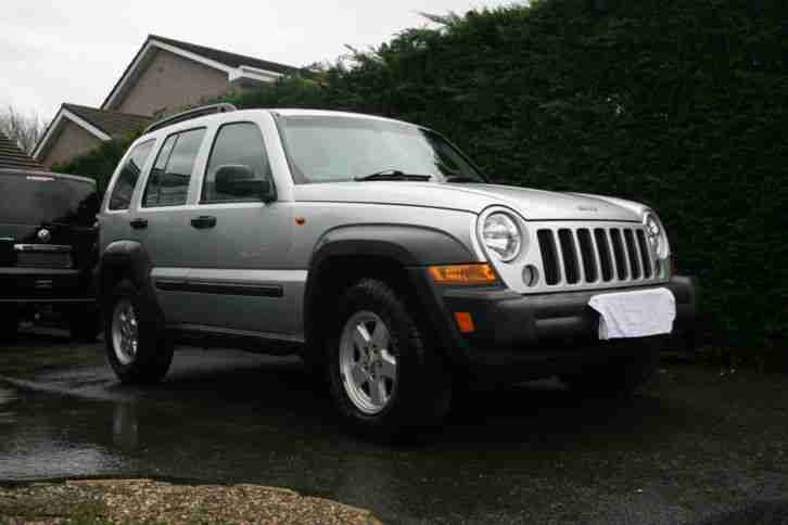 2006 JEEP CHEROKEE CRD SPORT SILVER