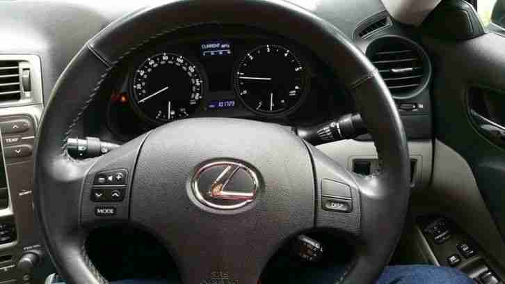 2006 LEXUS IS 220D BLACK.