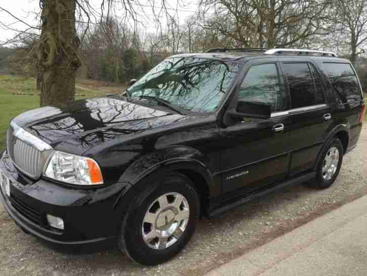 2006 LINCOLN NAVIGATOR IN BLACK LUXERY 7 SEATER