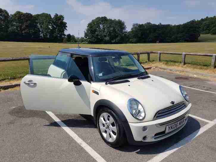 2006 (MAR06) MINI COOPER 1.6 WHITE (CHILLI PACK) LOW MILEAGE 78,600 MILES