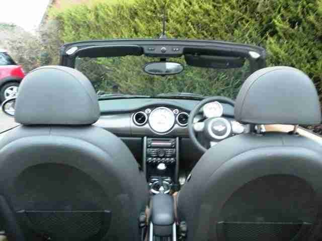 2006 MINI Convertible Cooper S Conv 1.6 4-Cyl 16V Petrol Black Manual
