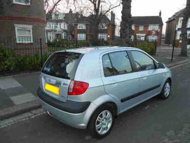 2006 MODEL HYUNDAI GETZ 1.1 LITER CDX 5 DOOR IN SILVER COLOUR