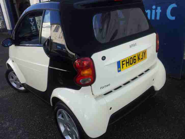 2006 SMART FORTWO AUTO CONVERTIBLE BLACK NEW MOT LOW MILEAGE LOVELY LITTLE CAR