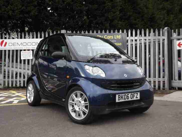 Smart City. Smart car from United Kingdom