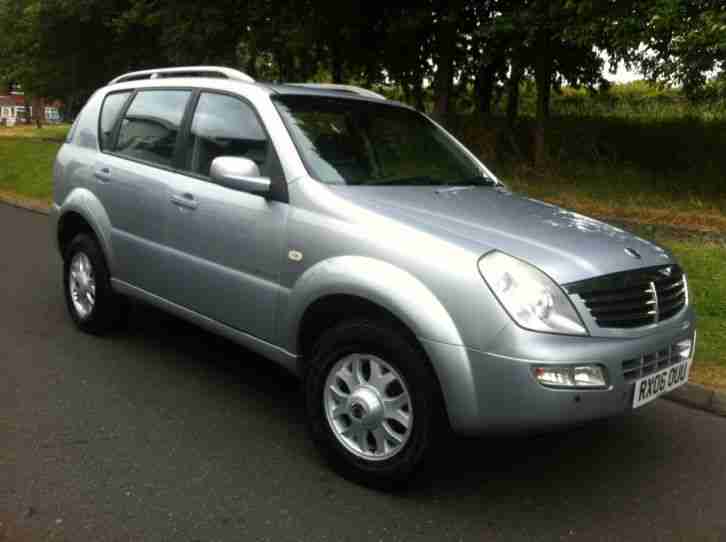 2006 Ssangyong Rexton RX270 SE5 AUTO HIGH SPEC LOW MILES 2 Former Keepers 4X4