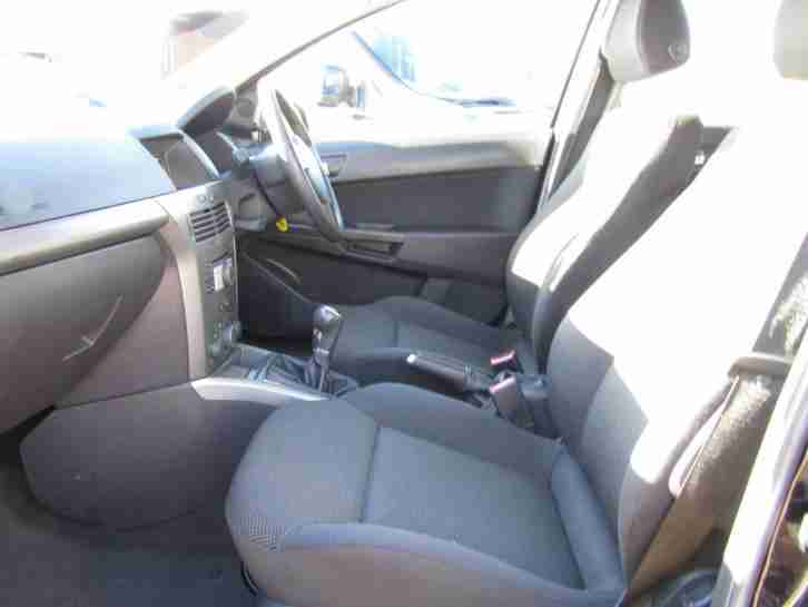 2006 VAUXHALL ASTRA 1.4i 16V Life ESTATE