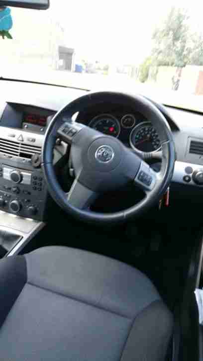 2006 VAUXHALL ASTRA CLUB 16V GREY