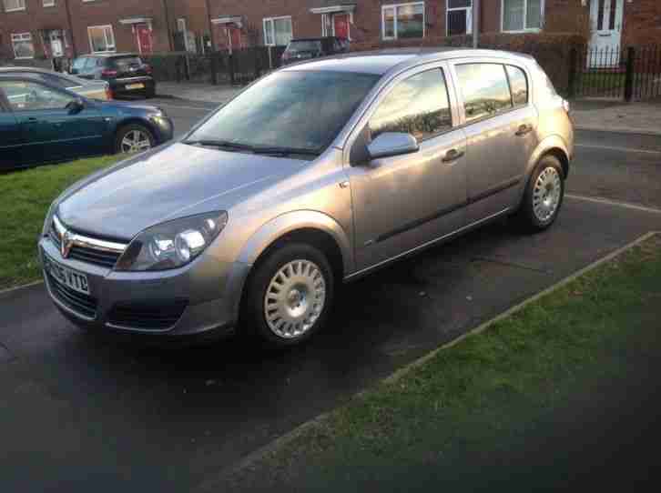 2006 VAUXHALL ASTRA LIFE AUTO SILVER