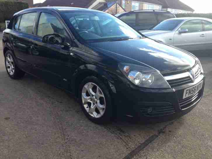 2006 VAUXHALL ASTRA SXI TWINPORT 1,4 CC ENGINE RARE CHEAP INSURANCE / TAX