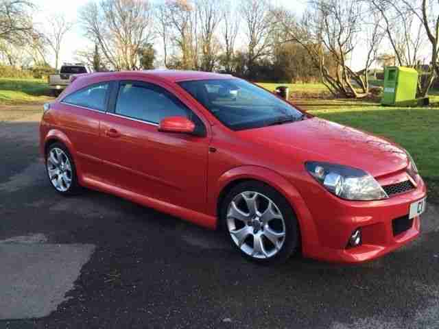 2006 VAUXHALL ASTRA VXR RED