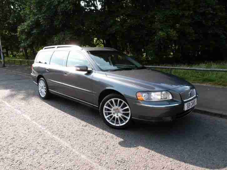 2006 VOLVO V70 D5 SE 5dr [185]