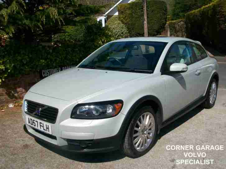 2007 57 Volvo C30 SE LUX 2.4 D5 180 Geartronic Cosmic White FULL VOLVO S H