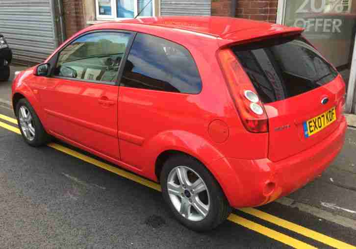 2007 FORD FIESTA ZETEC CLIMATE TDCI 1.5 - DIESEL - RED - £30 P/Y ROAD TAX