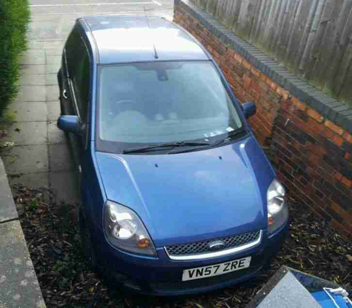 2007 FORD FIESTA ZETEC CLIMATE TDCI BLUE - IDEAL FIRST CAR. £30 A YEAR TAX!