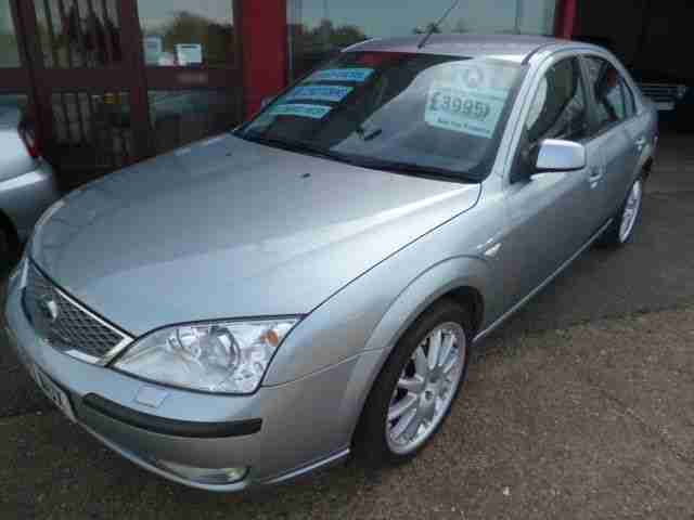 Ford MONDEO. Ford car from United Kingdom