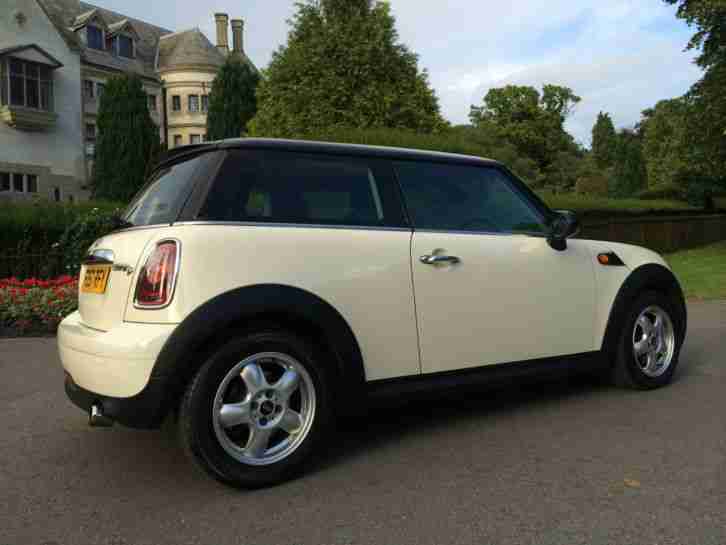 2007 MINI COOPER D WHITE- Full MINI SH/ 6 SPEED/ 60+ MPG/ SAME FAMILY SINCE NEW