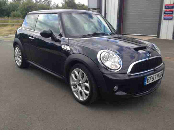 2007 COOPER S BLACK Leather & NAV. Full