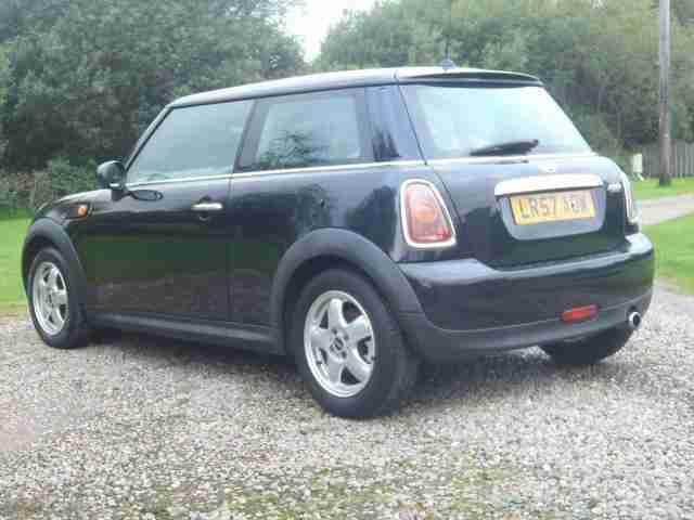 2007 Mini 1.6 Cooper Petrol Manual in Black Quality Car Value
