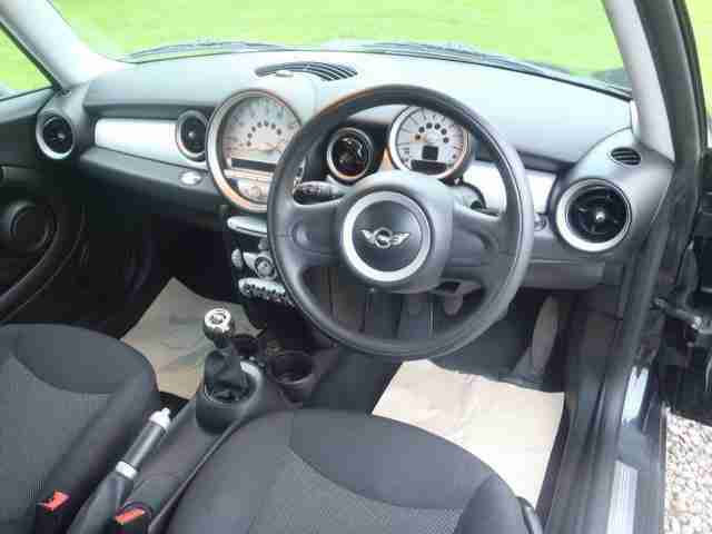 2007 Mini 1.6 Cooper Petrol Manual in Black Quality Car Value