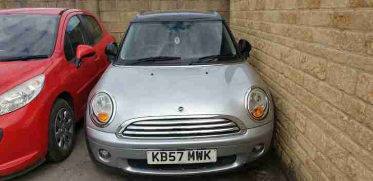 2007 Mini Cooper Clubman | 1.6 Petrol | MOT Oct | 7 Service Stamps | 2 F Keepers