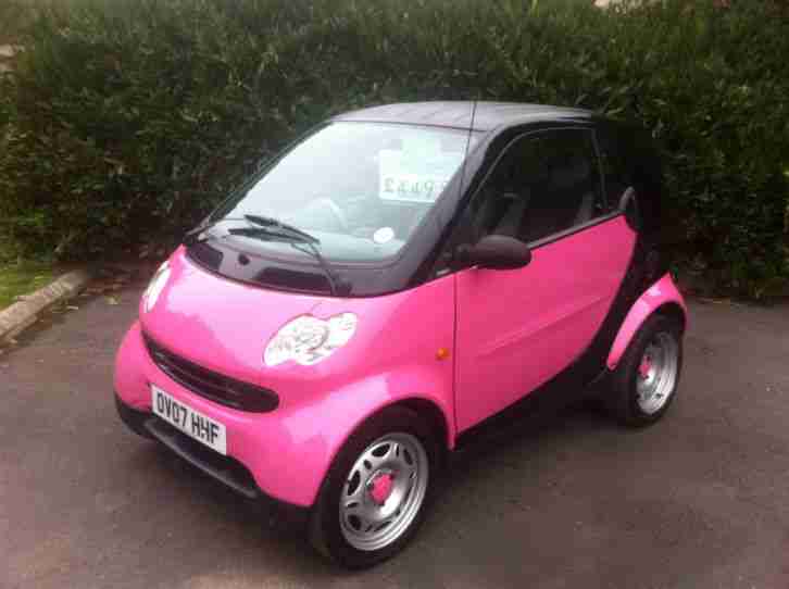 2007 PINK SMART CAR