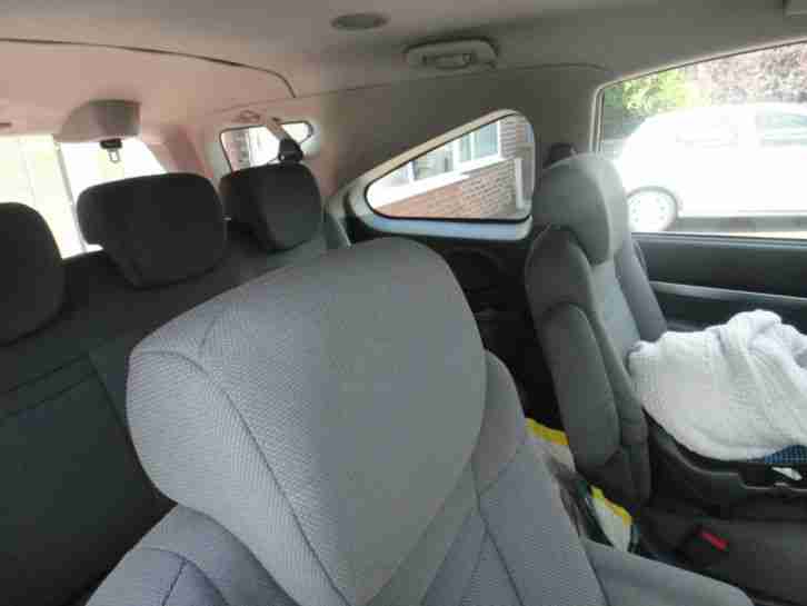 2007 Ssangyong RODIUS 2.7 DIESEL MANUAL Black 7 seater