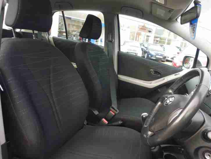2007 Toyota Yaris 1.0 VVT-i T3 5Dr, up to 57.6mpg, Petrol Silver Manual