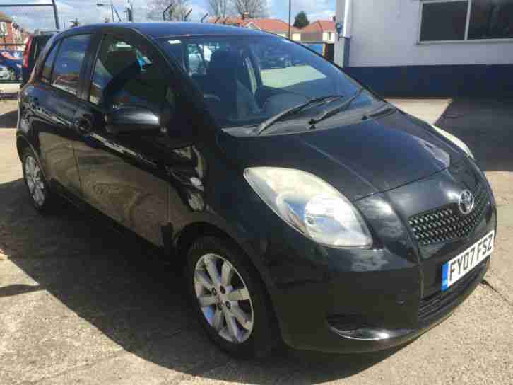 2007 Toyota Yaris 1.3 VVT-i Zinc automatic lady owner 69,000 miles great history