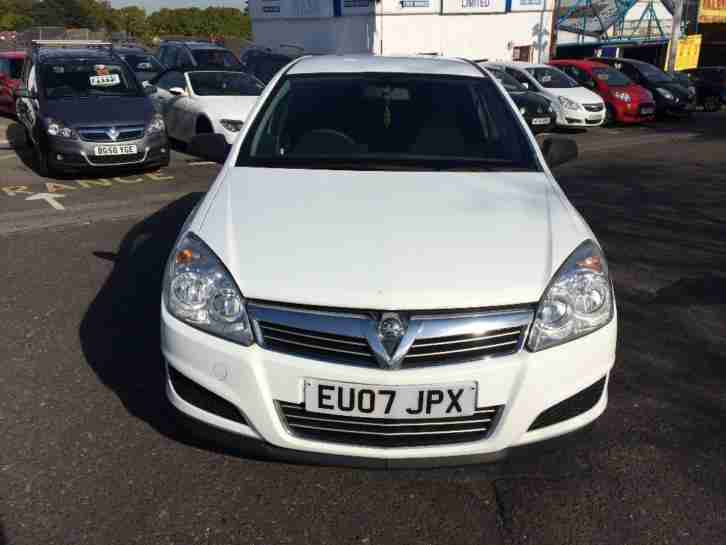 2007 VAUXHALL ASTRA CLUBA/C CDTI WHITE