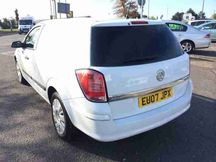 2007 VAUXHALL ASTRA CLUBA/C CDTI WHITE