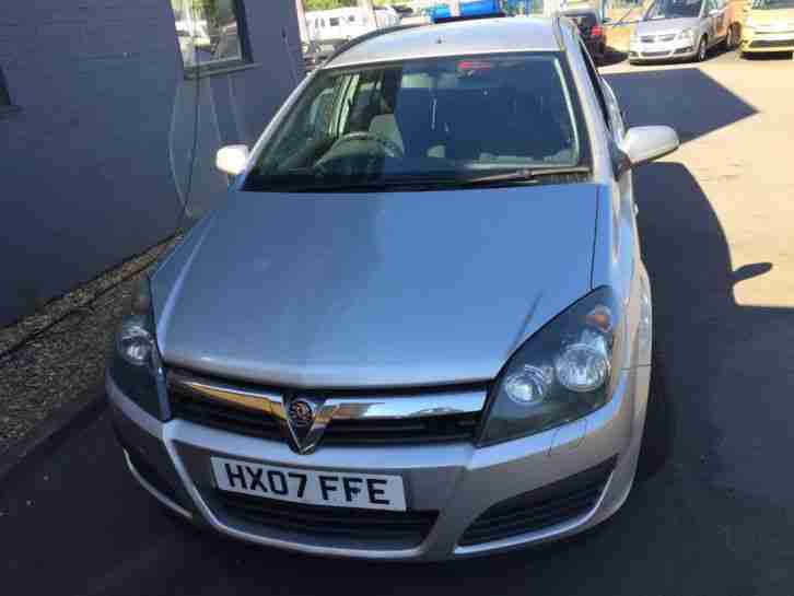 2007 VAUXHALL ASTRA LIFE CDTI ESTATE IN SILVER !! LONG MOT !!