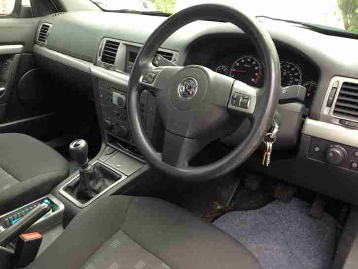 Vauxhall 2007 VECTRA LIFE SILVER. car for sale