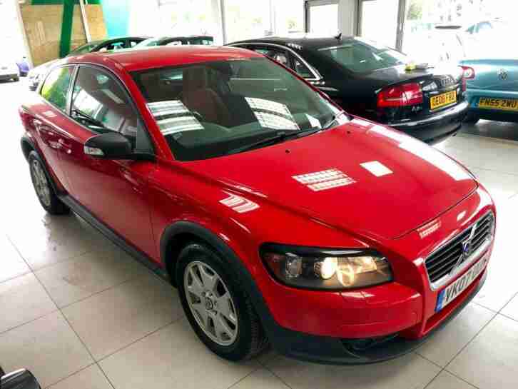 2007 Volvo C30 | 2.0 petrol | manual | 12 service stamps | MOT Jan | 1 F Keeper