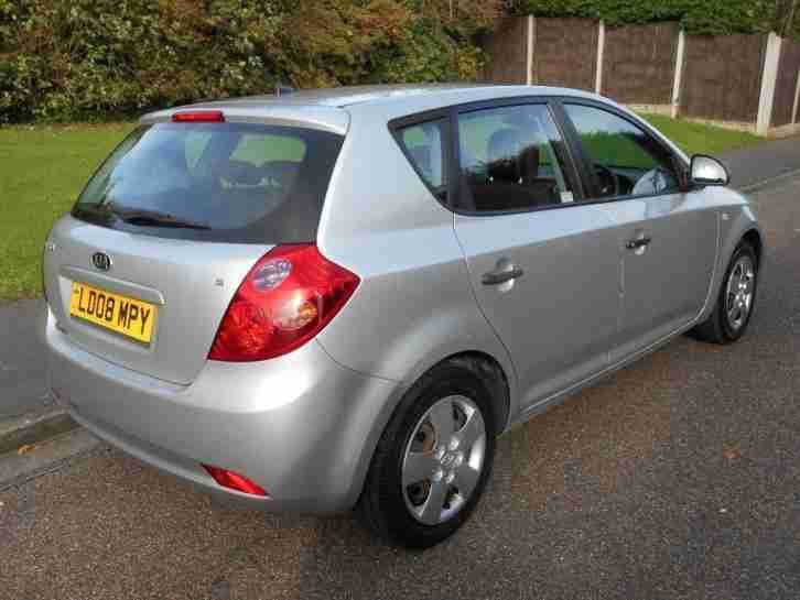 2008 KIA Cee'D 1.6 S Hatchback 5dr