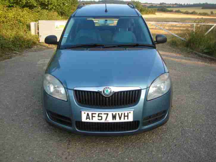 Skoda ROOMSTER. Skoda car from United Kingdom