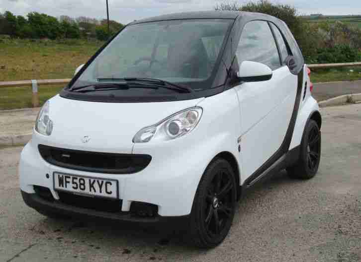 2008 FORTWO PURE 71 AUTO BLACK WHITE