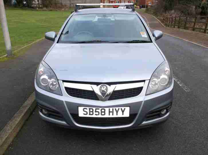 2008 VAUXHALL VECTRA SRI CDTI 150. FSH, 11 MONTHS MOT, IMMACULATE ALL ROUND.