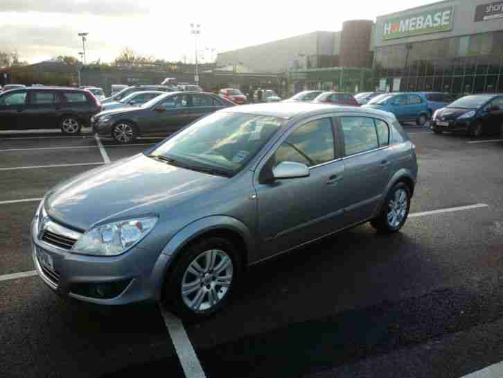 2008 Astra 1.8 i 16v 5dr 1 lady