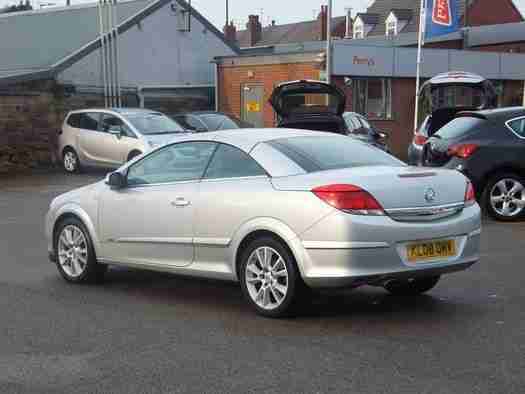 2008 Vauxhall Astra TwinTop 1.8 VVT Design 2 door Petrol Convertible