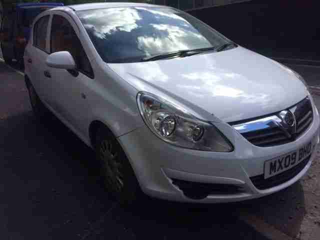 2009 09 REG VAUXHALL CORSA SPECIAL 1.3 CDTI 16V TURBO DIESEL WHITE EX POLICE