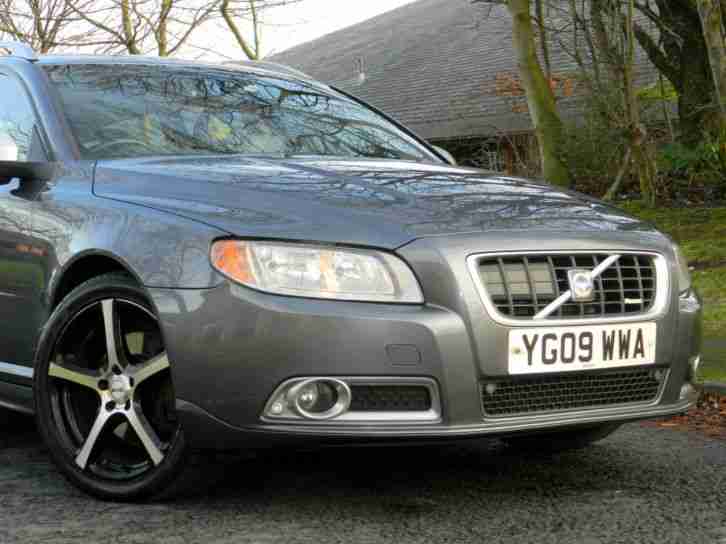 2009 09 Volvo V70 2.4 D5 R-Design (Premium Pack) Auto AWD 5dr WITH FSH+BIG SPEC