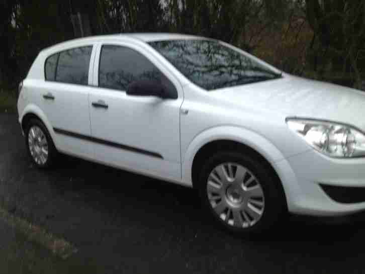 2009 59 VAUXHALL ASTRA 1.3 CDTI 90 SPECIAL EDITION WHITE 1 OWNER FULL SERV HIST